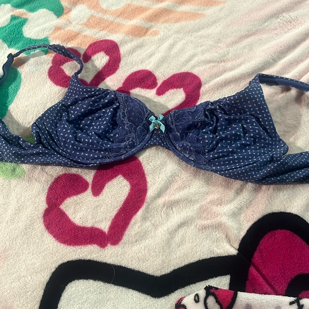 Vs bra